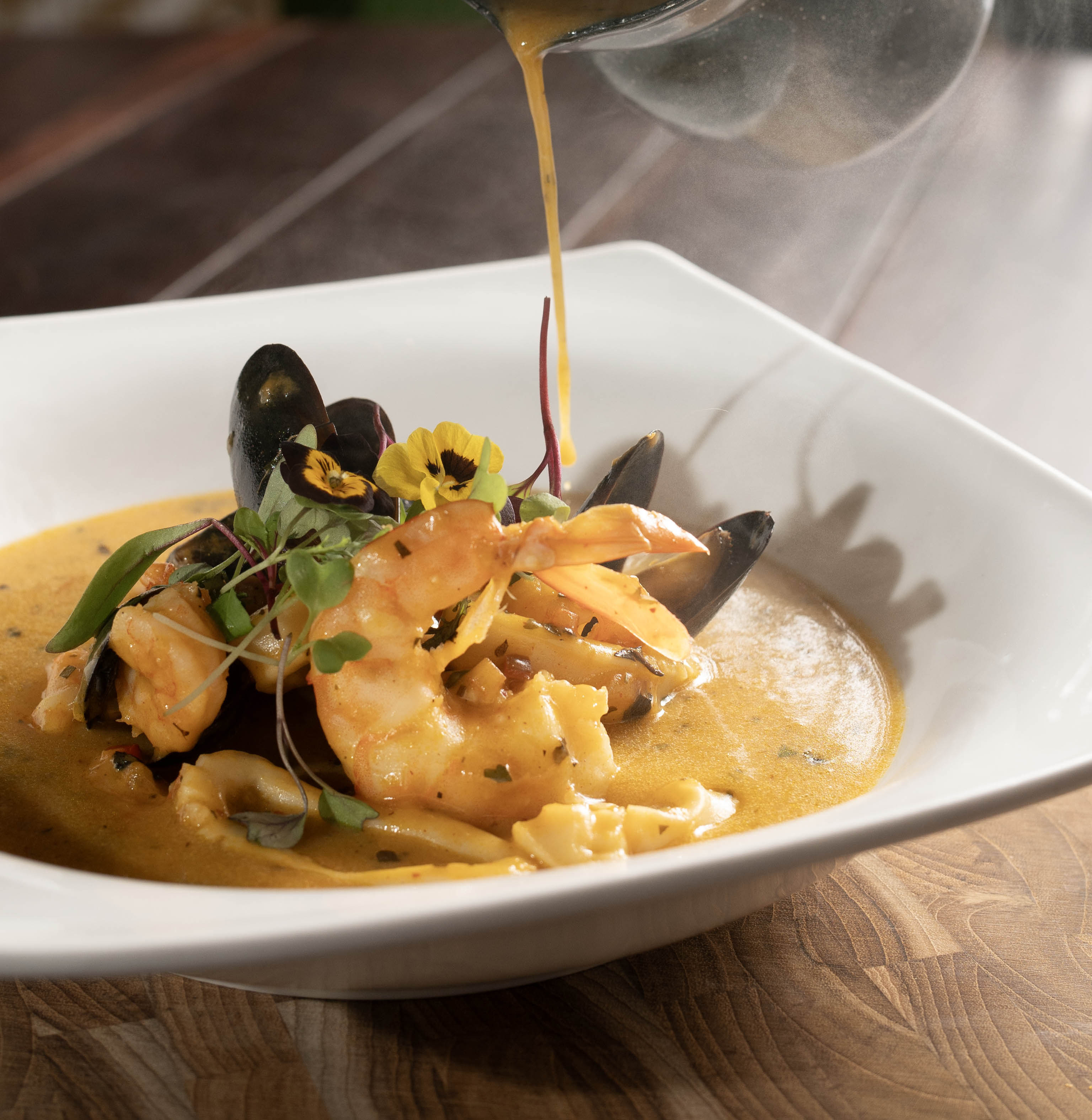 Langostinos Moja Calzón — receta en video del chef Rey Guerrero
